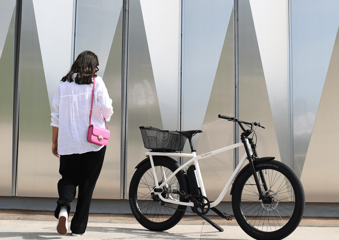 Vélo électrique Xubaka blanc, design et épuré.